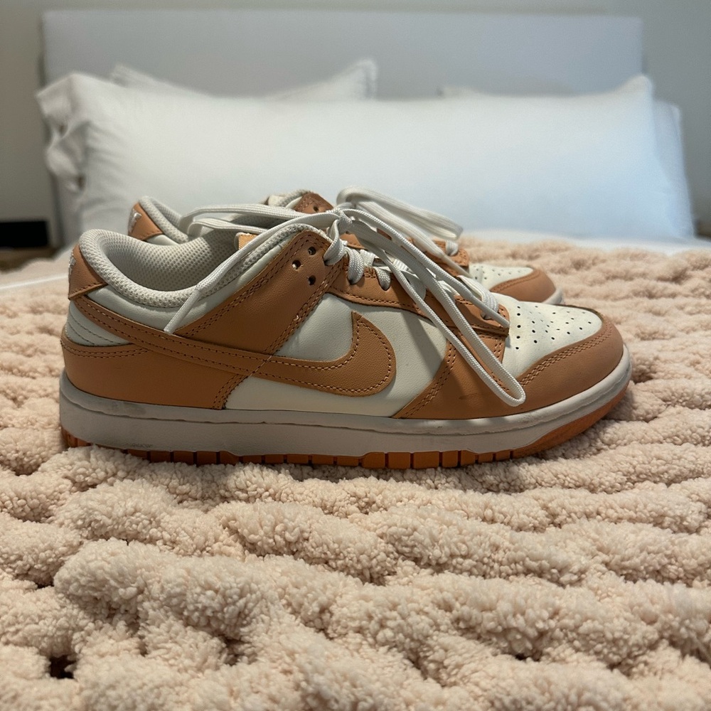 Nike dunks peach color